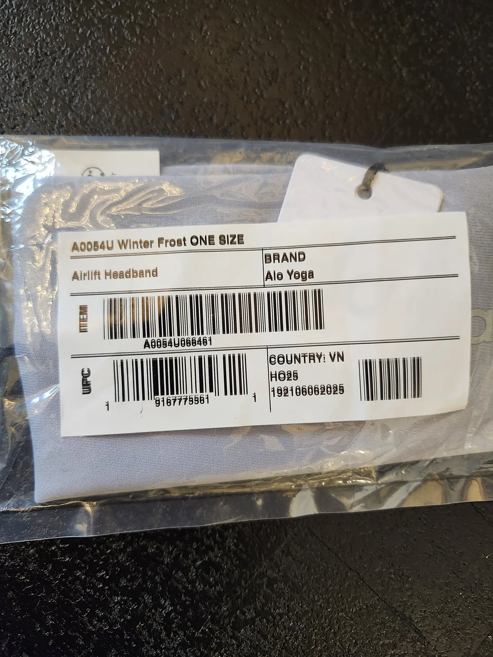 NWT Alo Yoga Airlift Headband Winter Frost  One Size Workout Hair Band